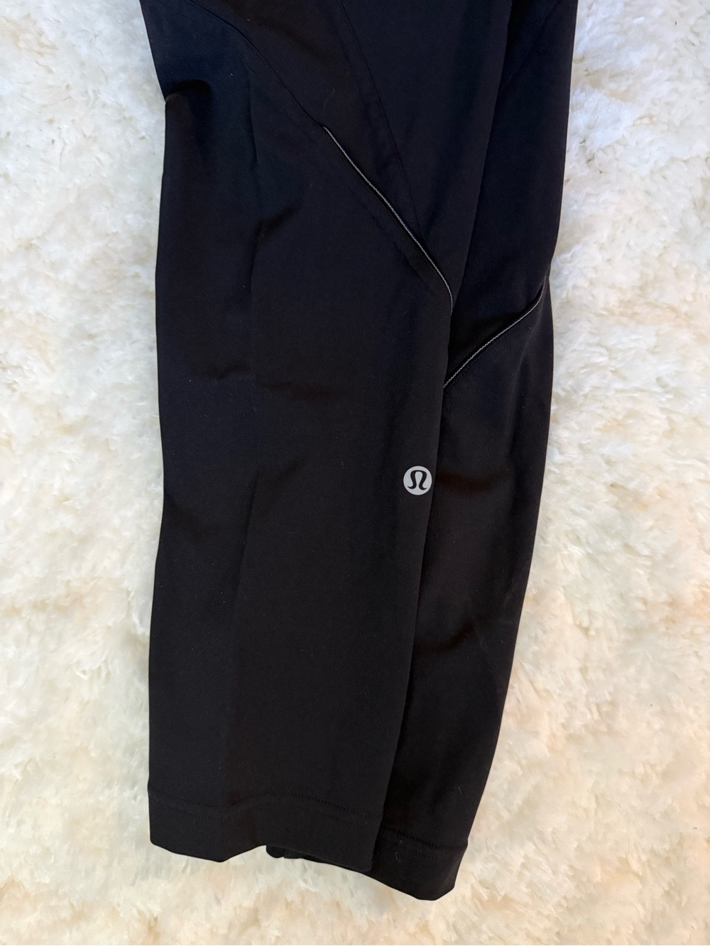 Lululemon Speed Up Black High-Rise Pocket Leggings, size 6 - Picture 4 of 6